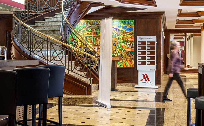 Handy-Ladestation für Events, Kongresse, Tagungen, Konferenzen im Lounge Bereich des Marriott Hotel