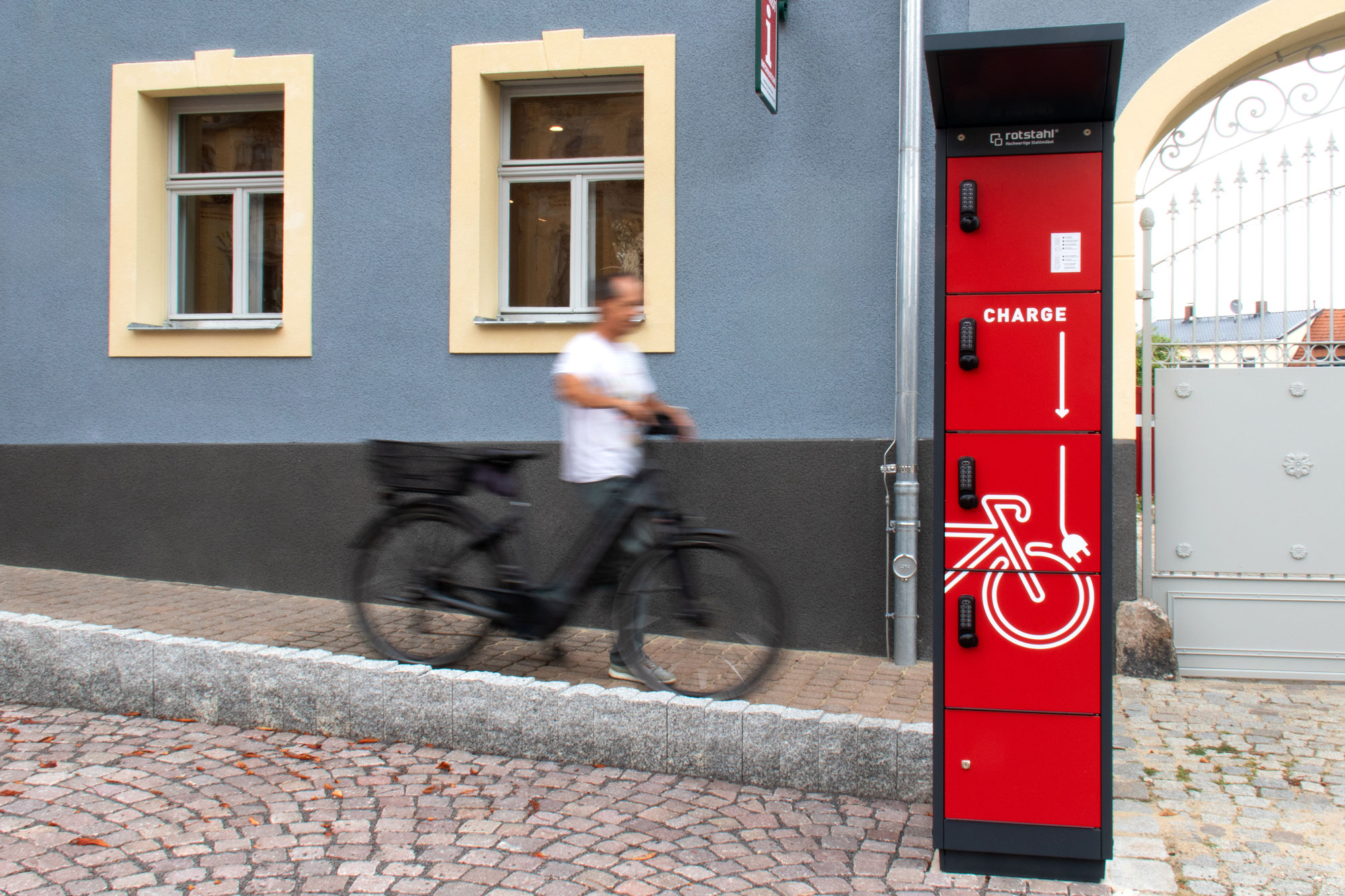 E-Bike-Ladestation am Marktplatz Bad Lausick | rotstahl