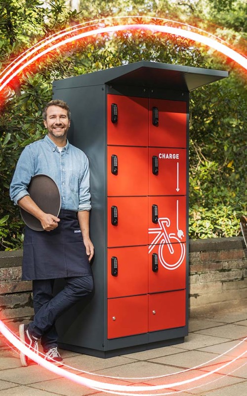 E-Bike Ladestation Szenenbild Gastro | rotstahl® E-Bike Ladestation Szenenbild Gastro | rotstahl®