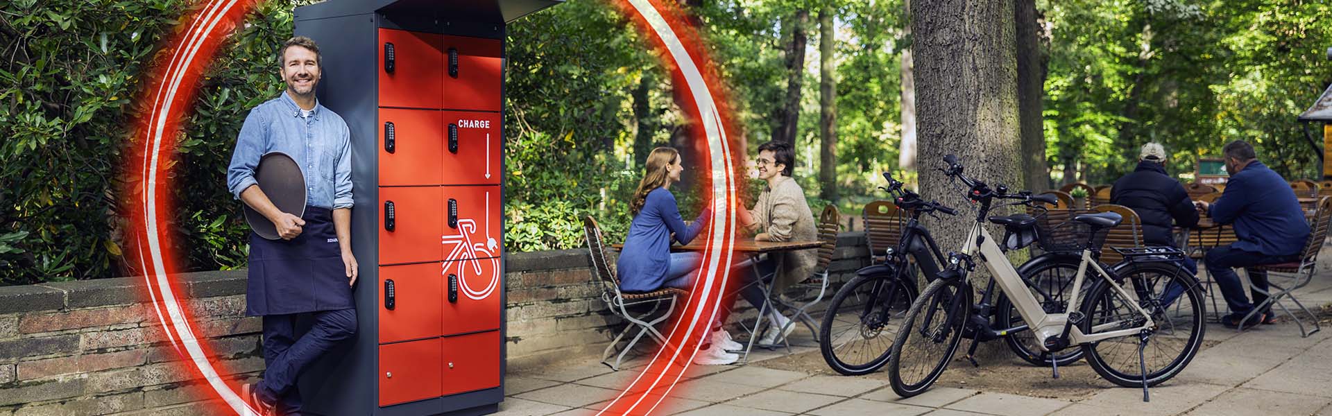 E-Bike Ladestation Szenenbild Gastronomie | rotstahl® E-Bike Ladestation Szenenbild Gastronomie | rotstahl®